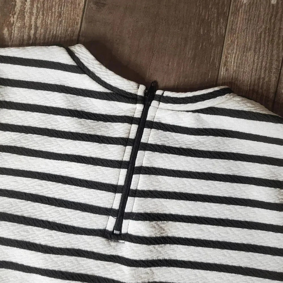 Soprano Stretchy Striped Fit & Flare Short Sleeve Dress Size XS White Black NWOT - Picture 8 of 16